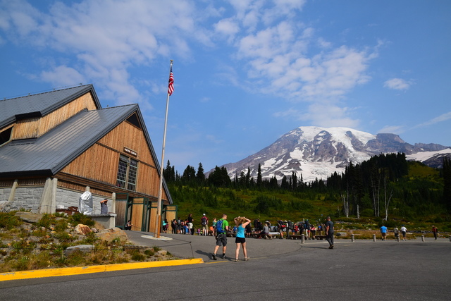 Rainier1.JPG - 夏。雷尼爾國家公園與聖海倫火山