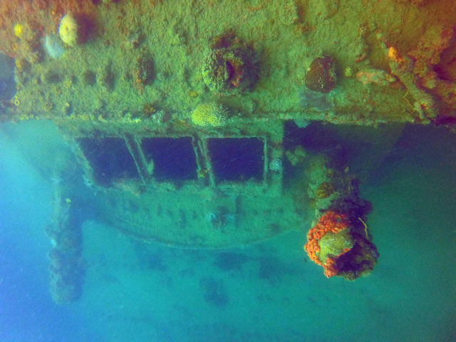 tangat9_r.jpg - 菲律賓-科隆沉船潛水