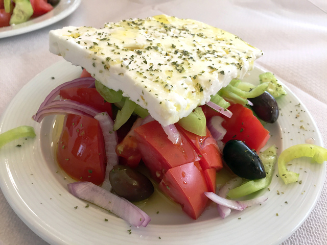 Food_salad.jpg - 帶著爸爸去希臘