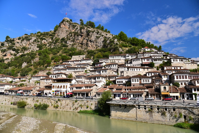 Berat6.JPG - 巴爾幹半島的小國小城